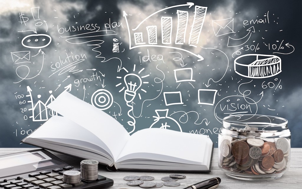 Learn Economics with 7+ Academy