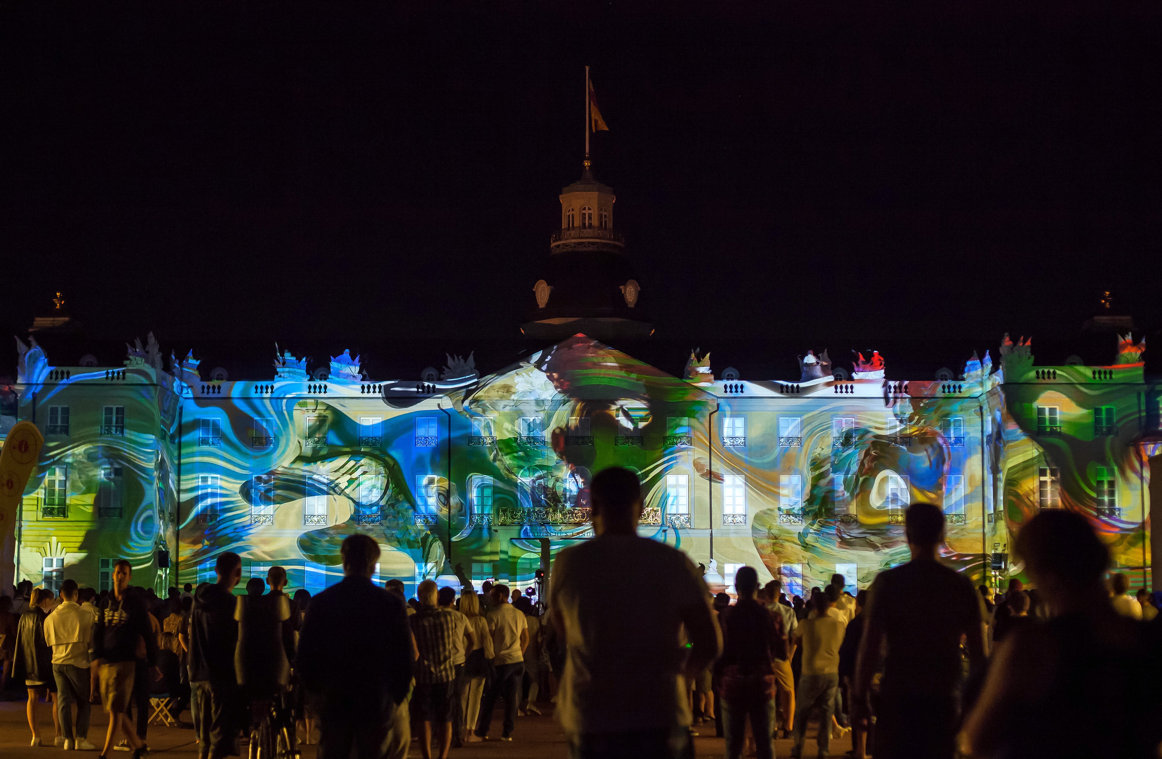 Walls of percpetion - architecture projection mapping