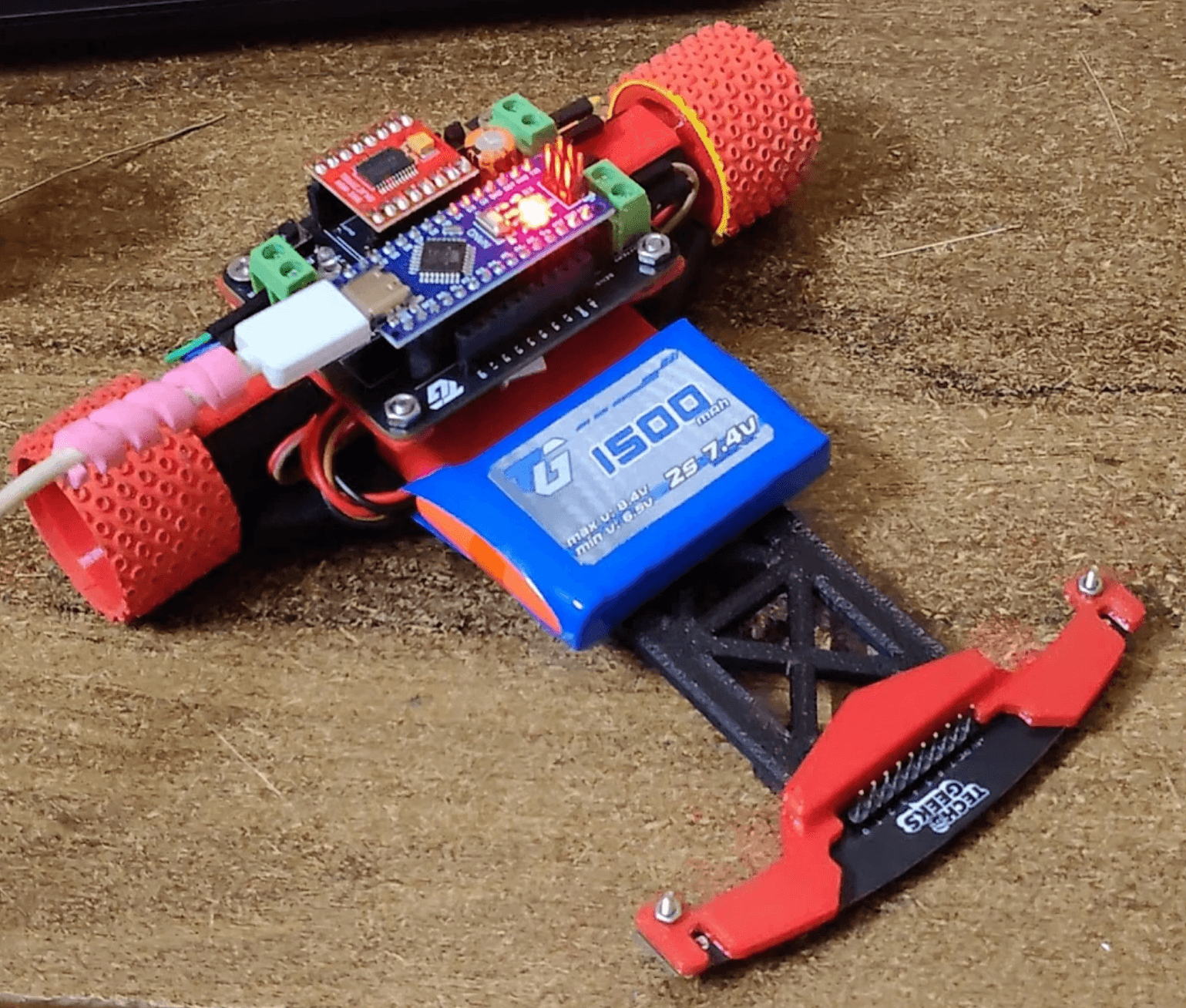 Mark 1 LFR with TechGeeks poster – competition-ready line follower robot India