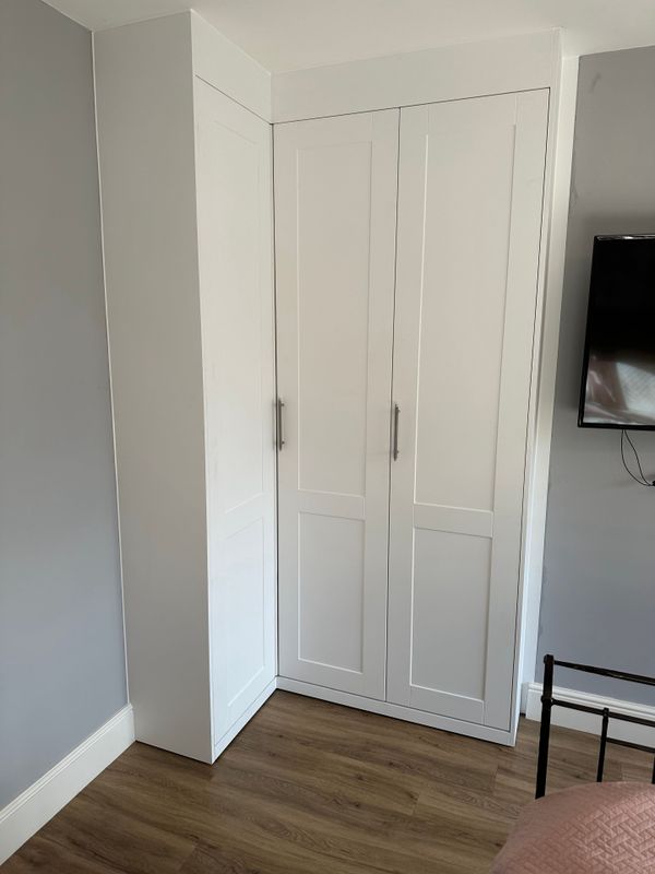white wardrobe