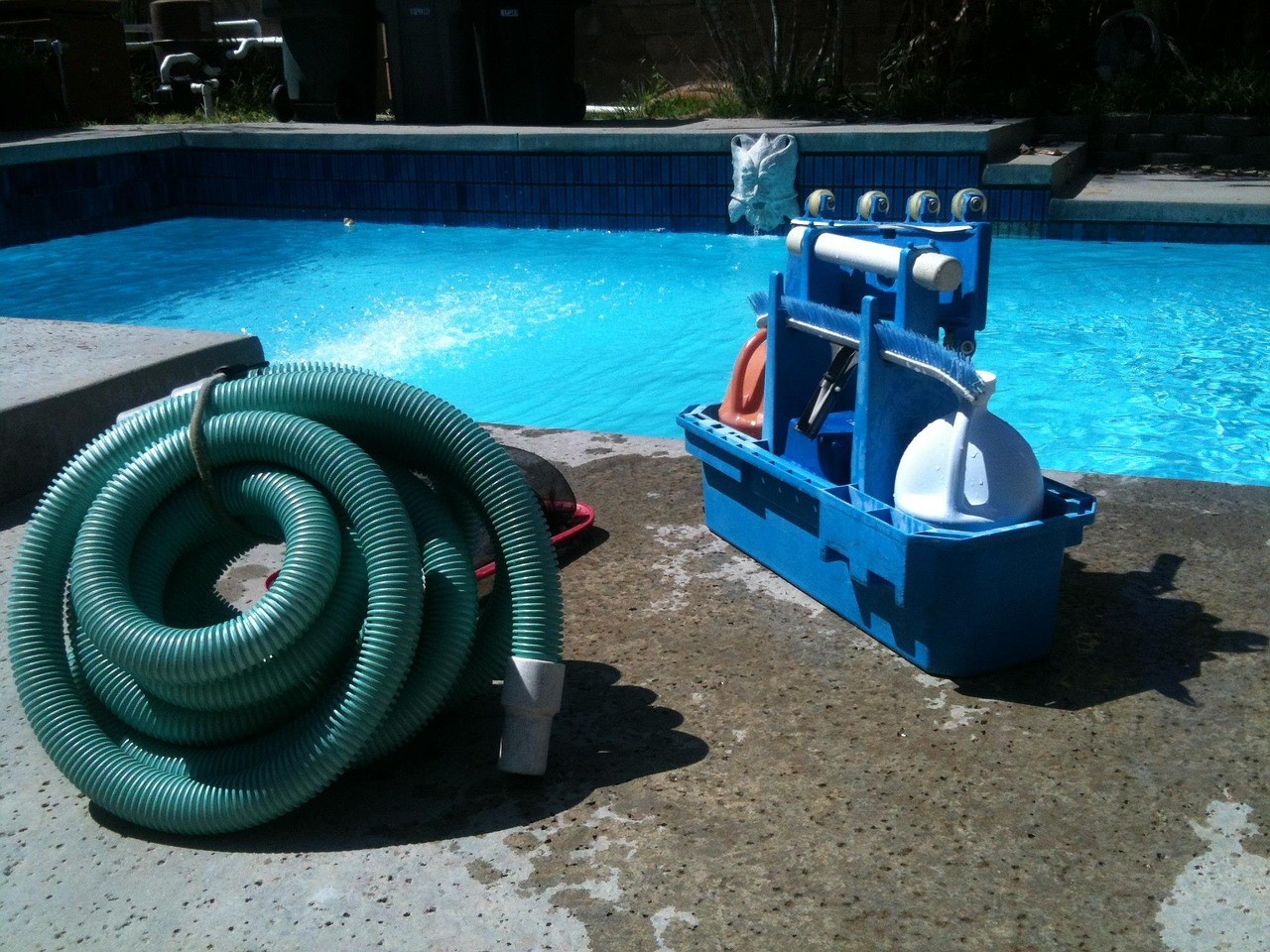 Pool cleaning service