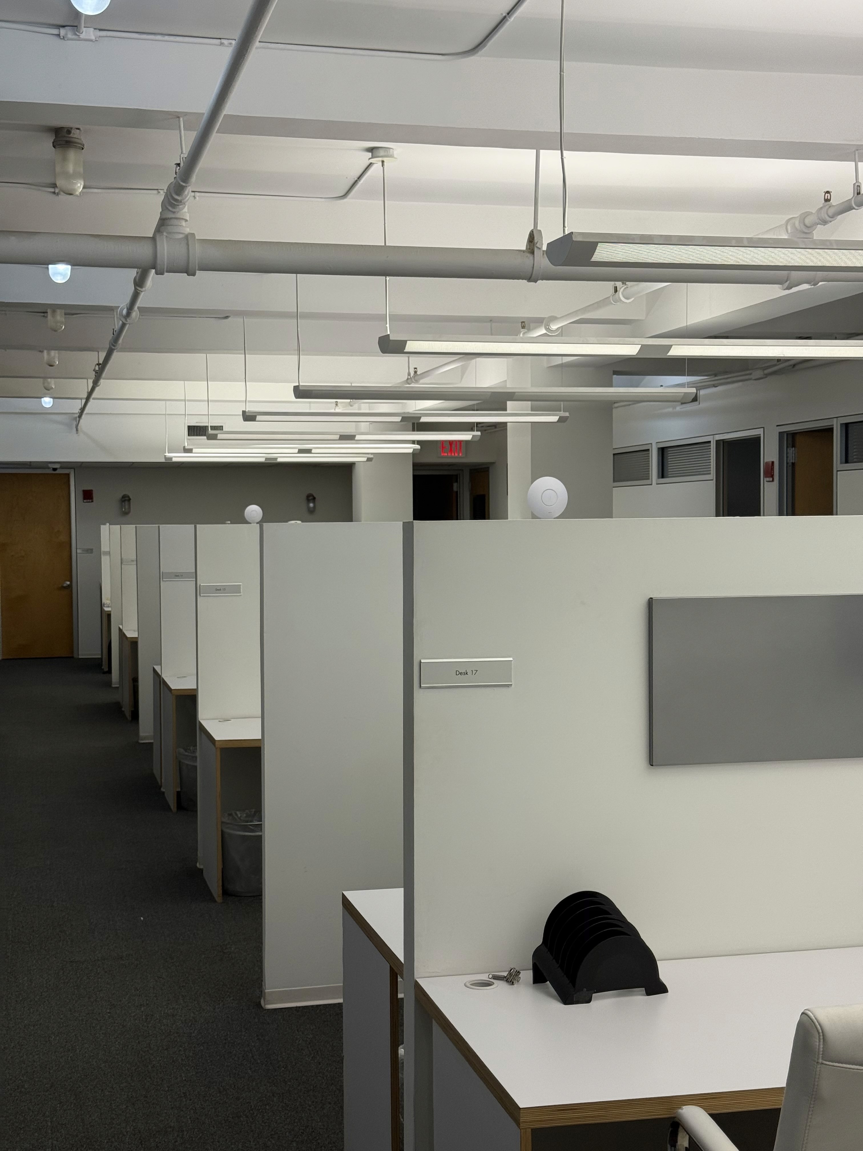 unifi-access-point-office-mounted