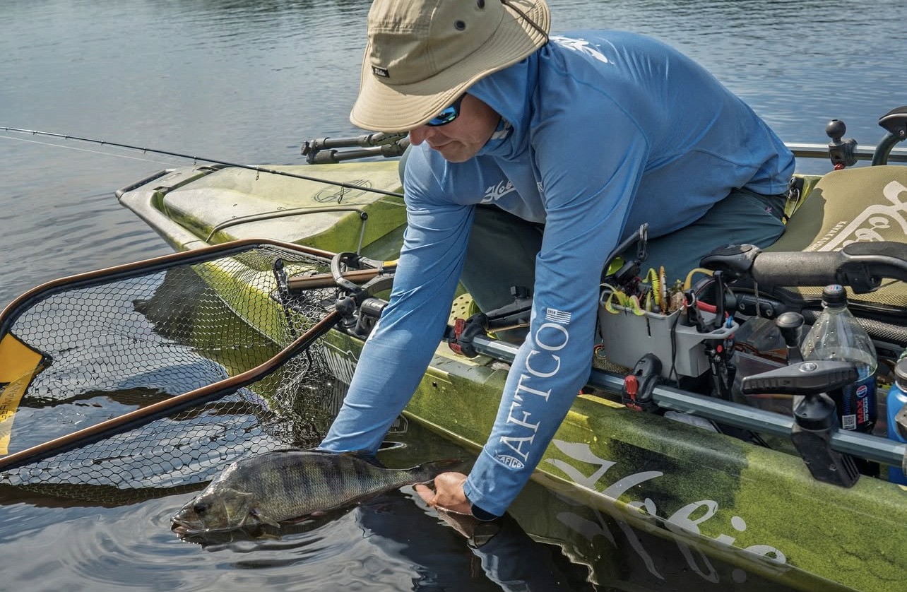 Concetrated triathlete grayscale