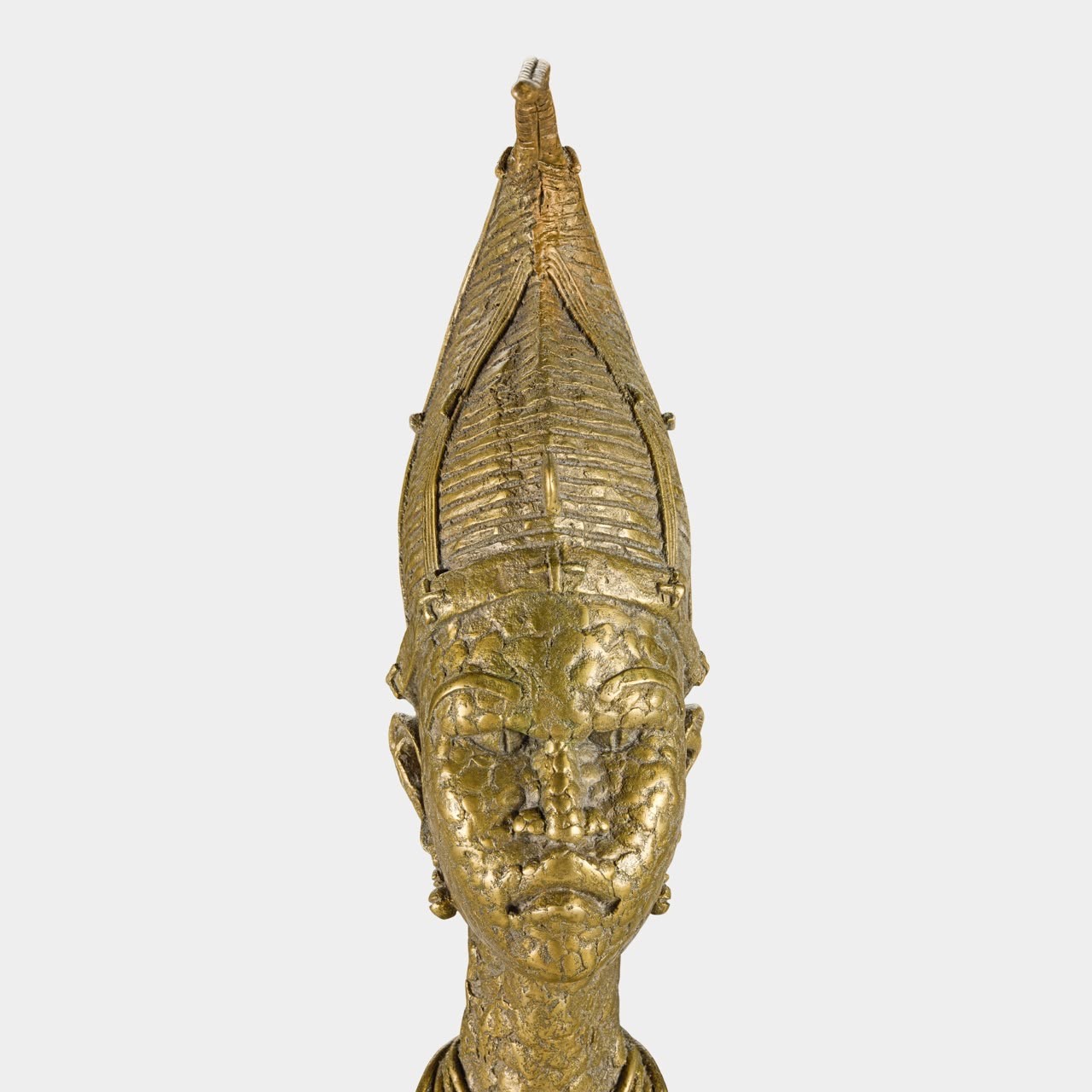 Benedict Chukwukadibia Enwonwu M.B.E., Anyanwu, 1958. Gilt bronze, 219 x 77 x 30 cm (excluding base). Photo: Bonhams. Courtesy of Bonhams.