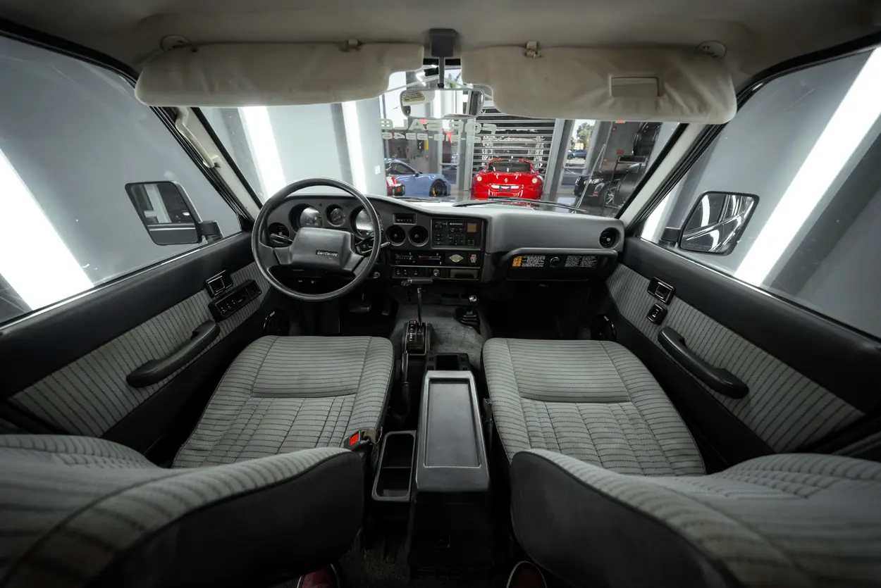 1989 Toyota Land Cruiser FJ62 photo 21