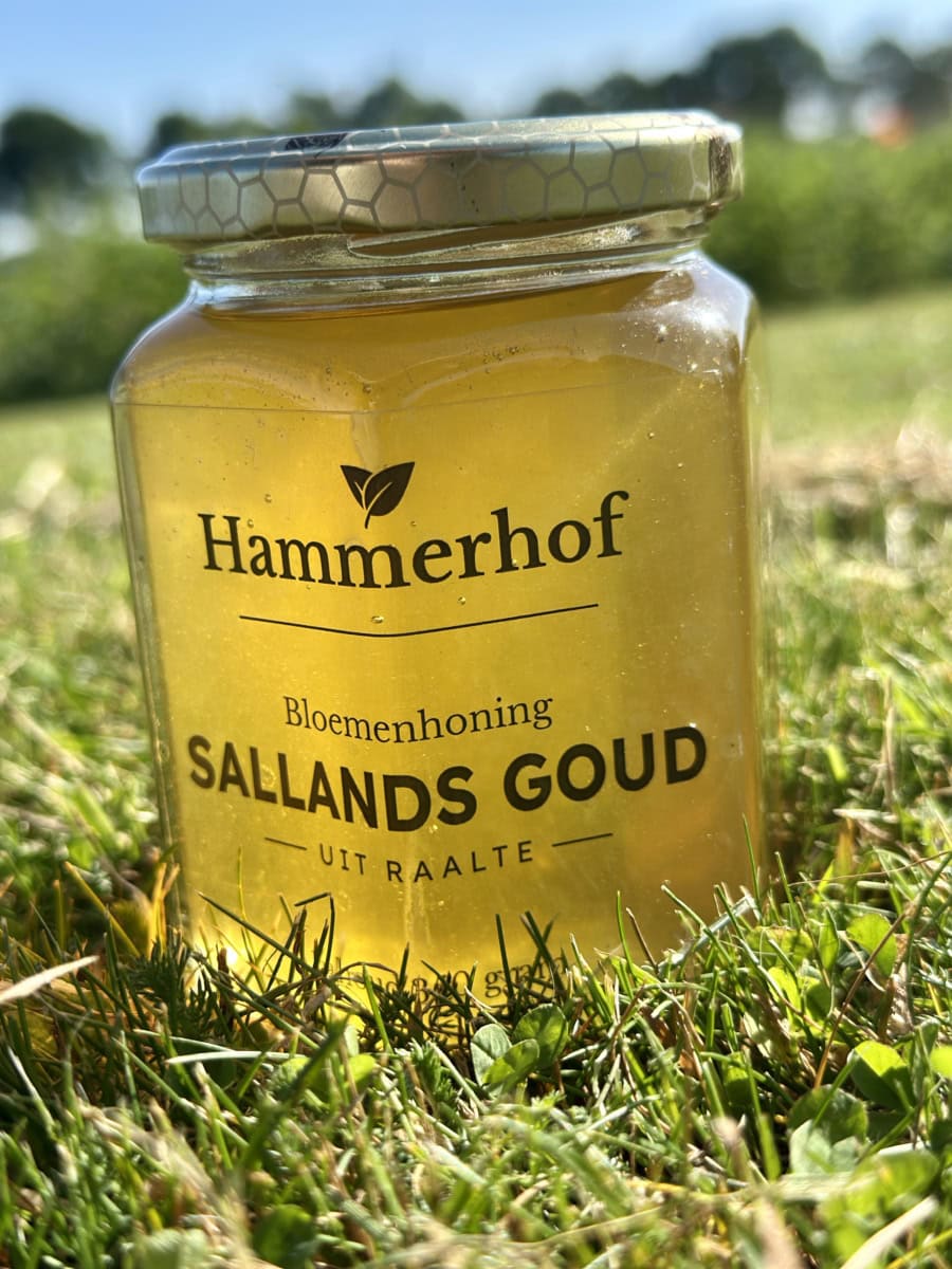 potje honing in het gras