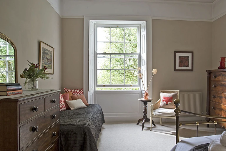Hartingtons Heritage Tours hotel, Darley House, bedroom