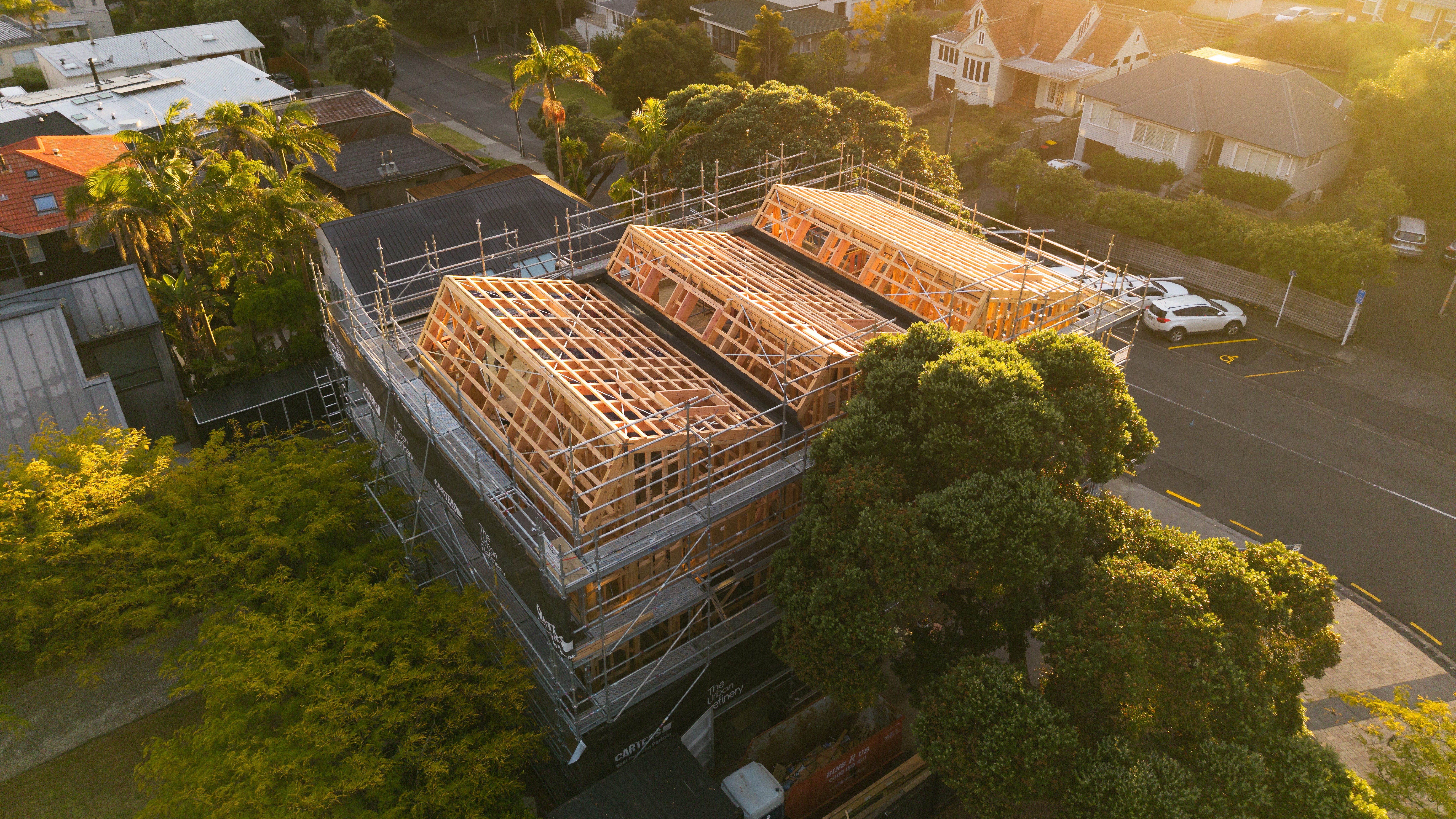 Batch.Works logo over a photo of a box of 3D printed objects