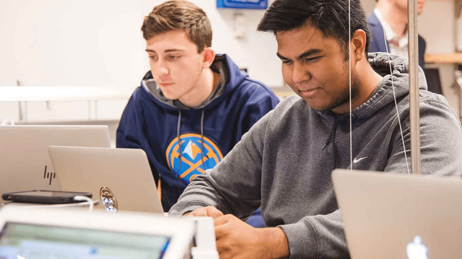 Mistakes to Avoid While Writing a Research Paper Thesis