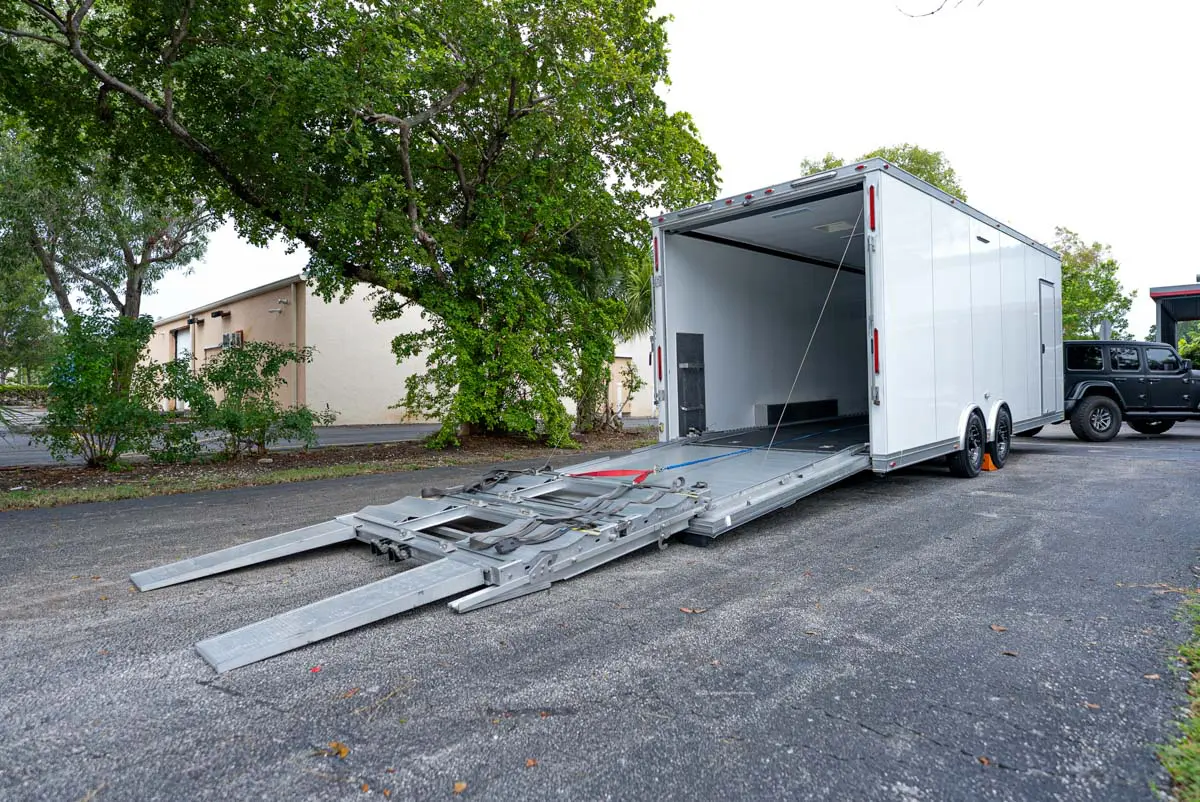 2020 InTech 24′ Trailer with Rail Ryder photo 3