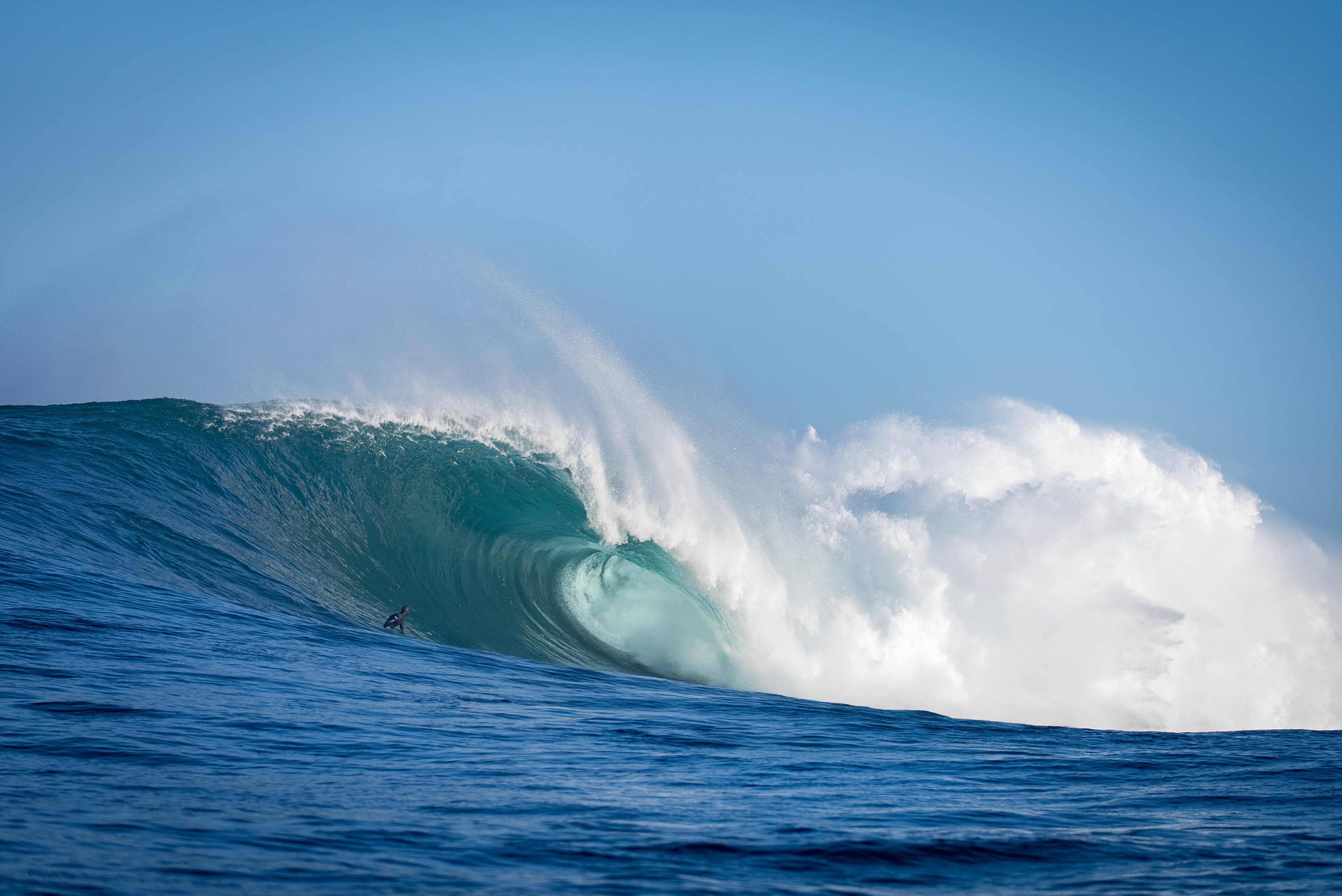 Dungeons big wave surfing