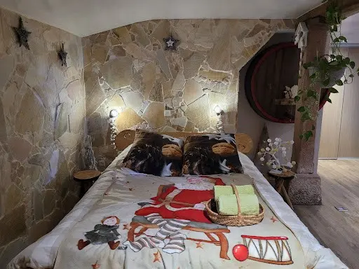 Chambre du gîte Le P'tit Coin de chez nous pendant les fêtes de Noël, Dambach-la-Ville