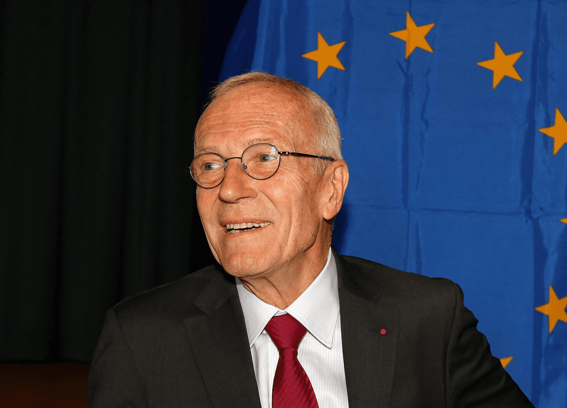 Prof. Joachim Bitterlich episode cover on NATO, European defence and Europe’s security architecture, Foto von Peter Kersten 2017