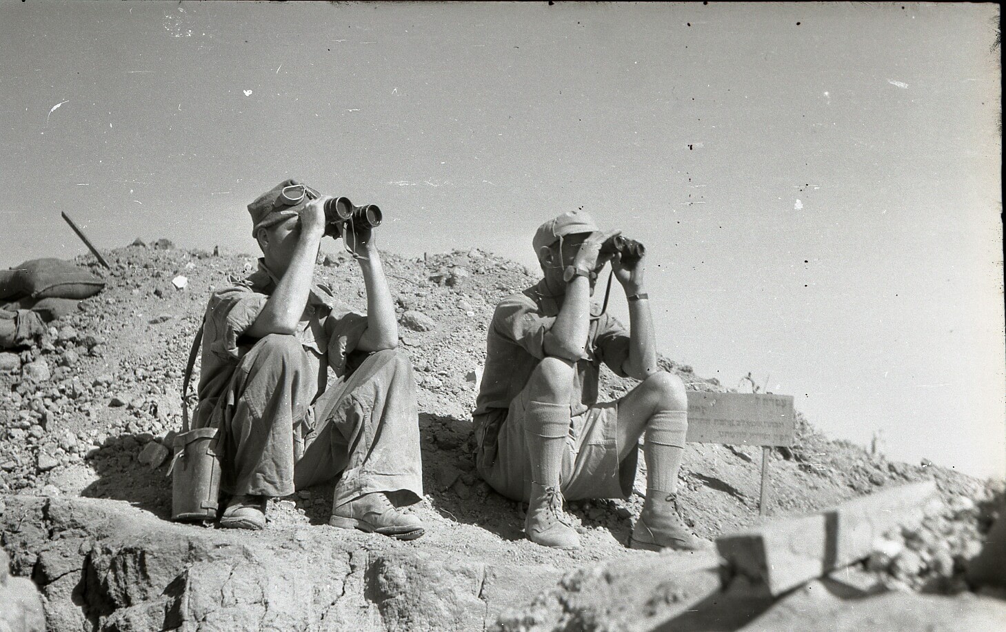 BRITAIN IS ACCUSED OF HELPING ARABS