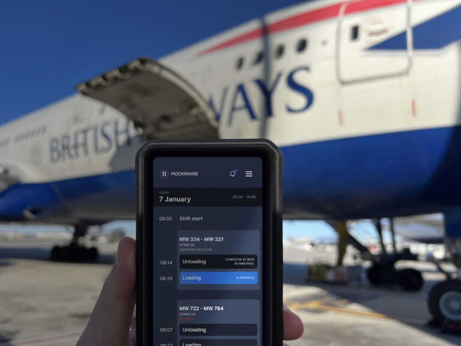 HALO on mobile in the airfield