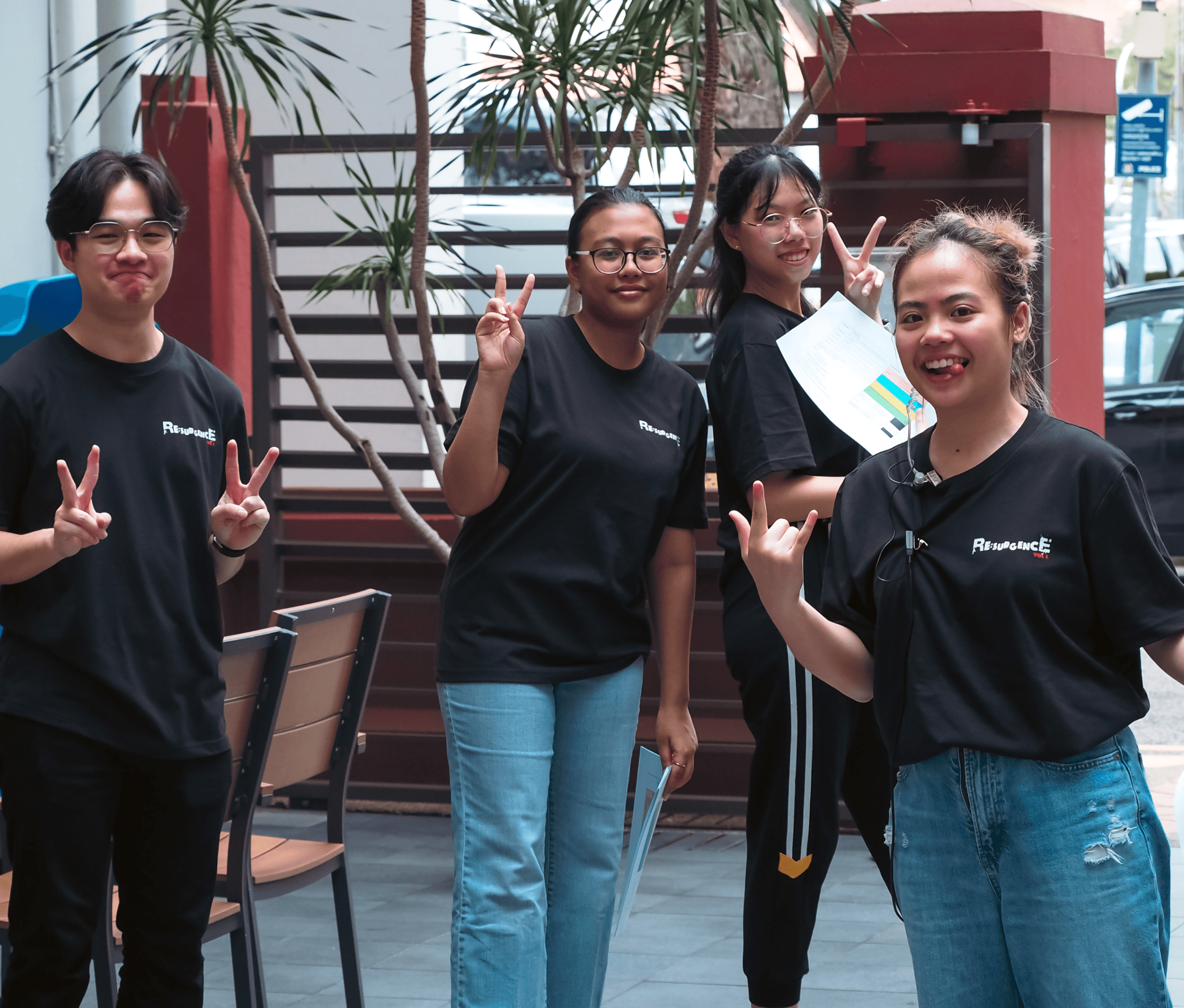 AKAR Volunteers posing for a candid photo at RE:surgence Vol 1