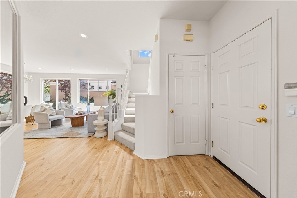 22 Santa Cruz Aisle in Irvine, California — listing photo 4