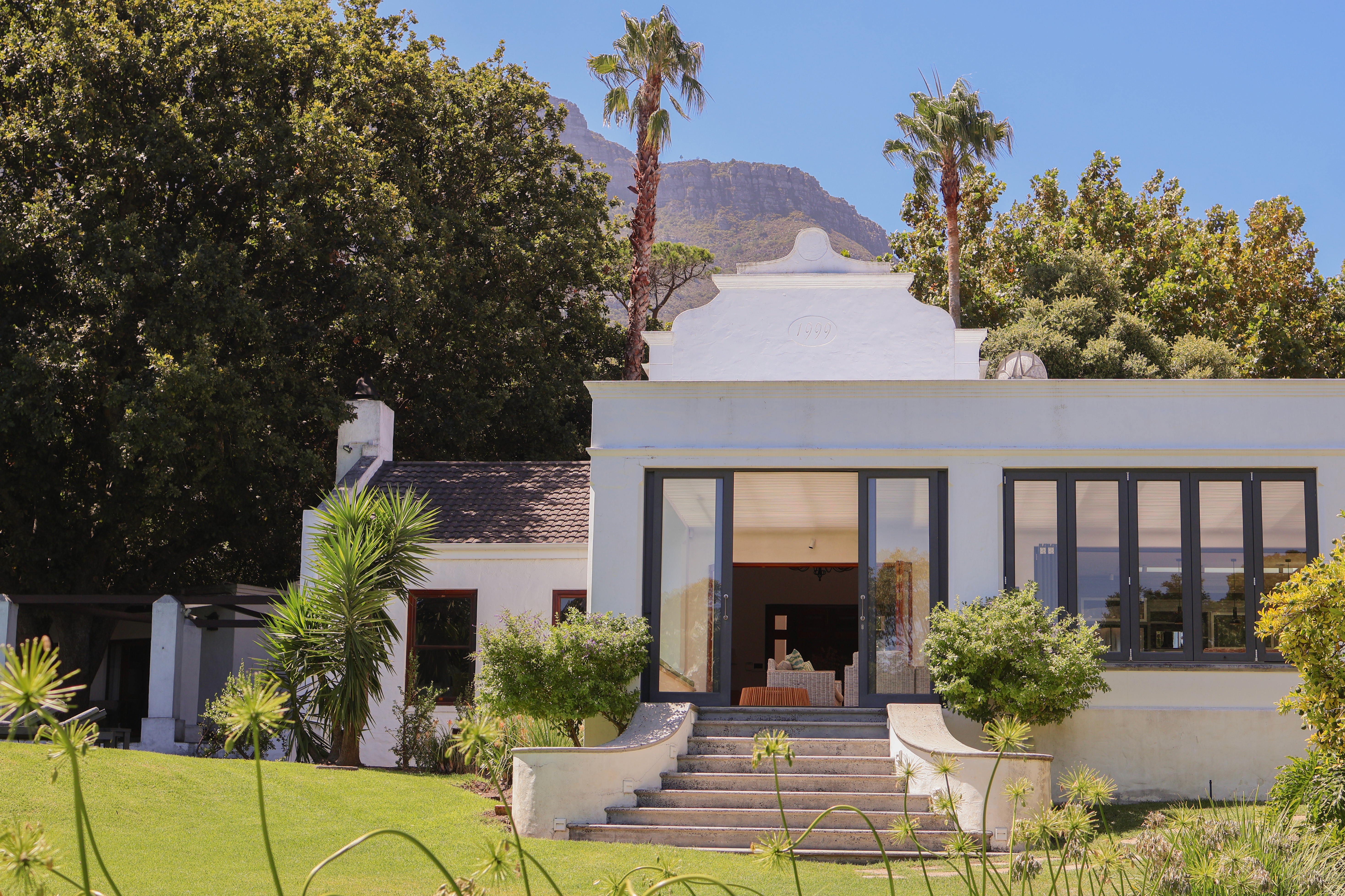 outside hout bay house