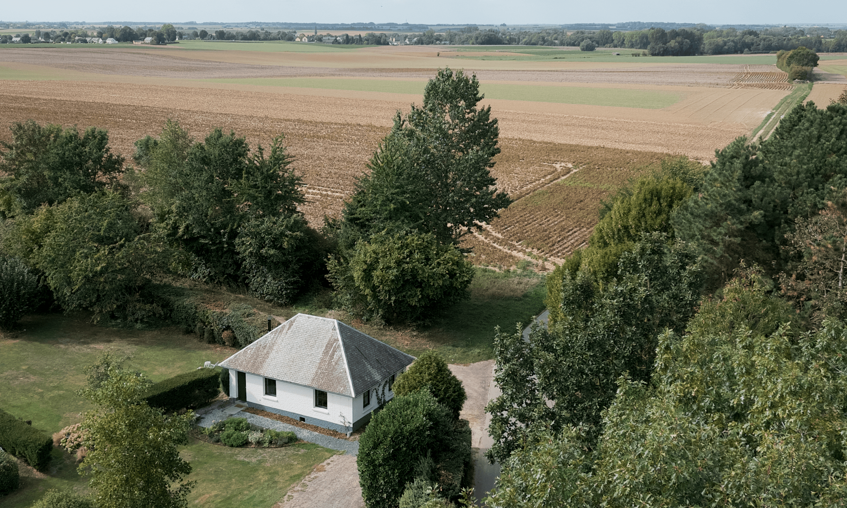Vue aérienne de la petite maison