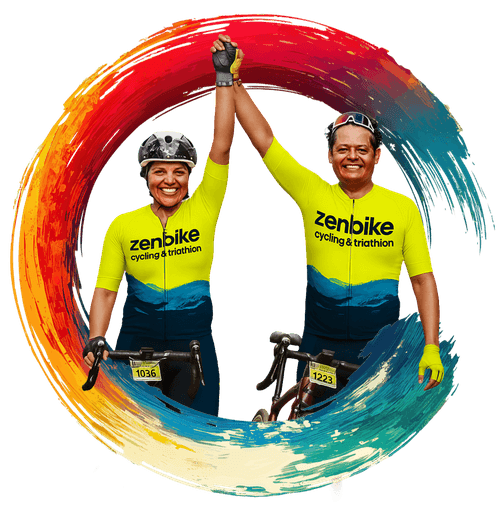 Dos atletas zenbike celebrando con el ensō, símbolo del enfoque personal y progreso constante.