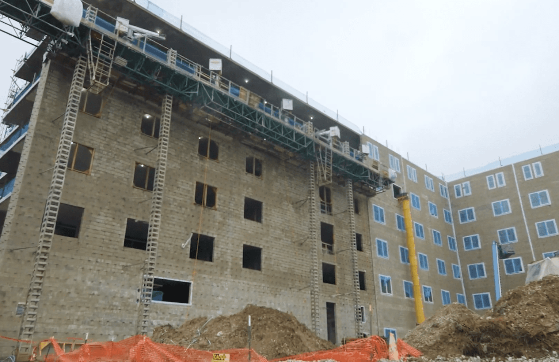 ML150 on Hydro Jimmy Z Masonry