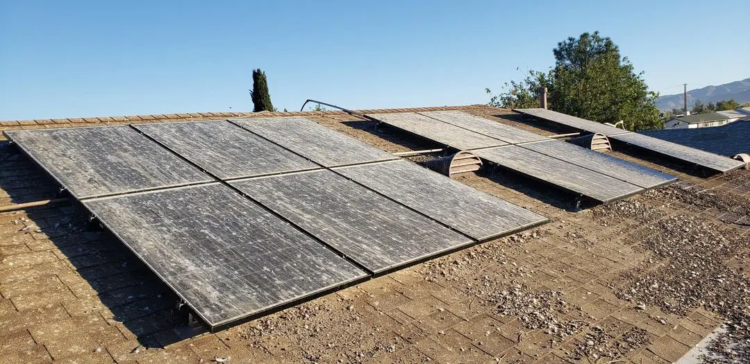 prevent bird nesting under the solar panels