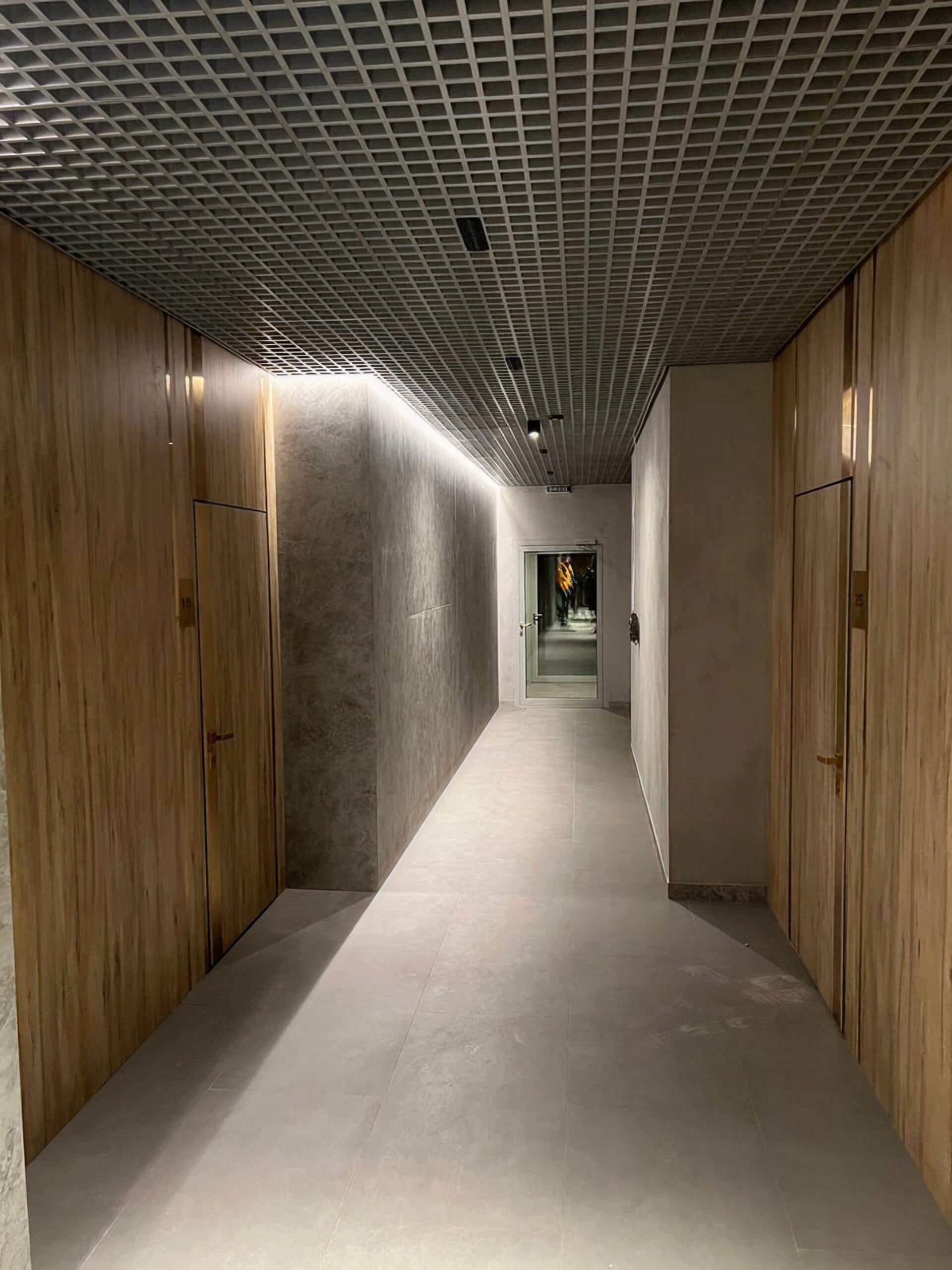 Woman Front Zoom Pose