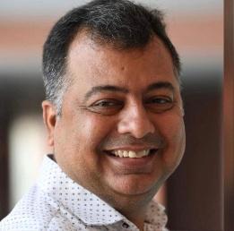 Portrait of Deepak Chawla