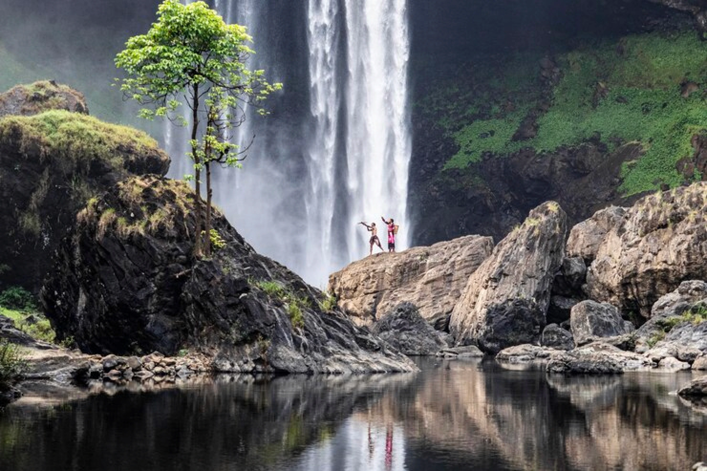 explore-waterfall-in-thailand