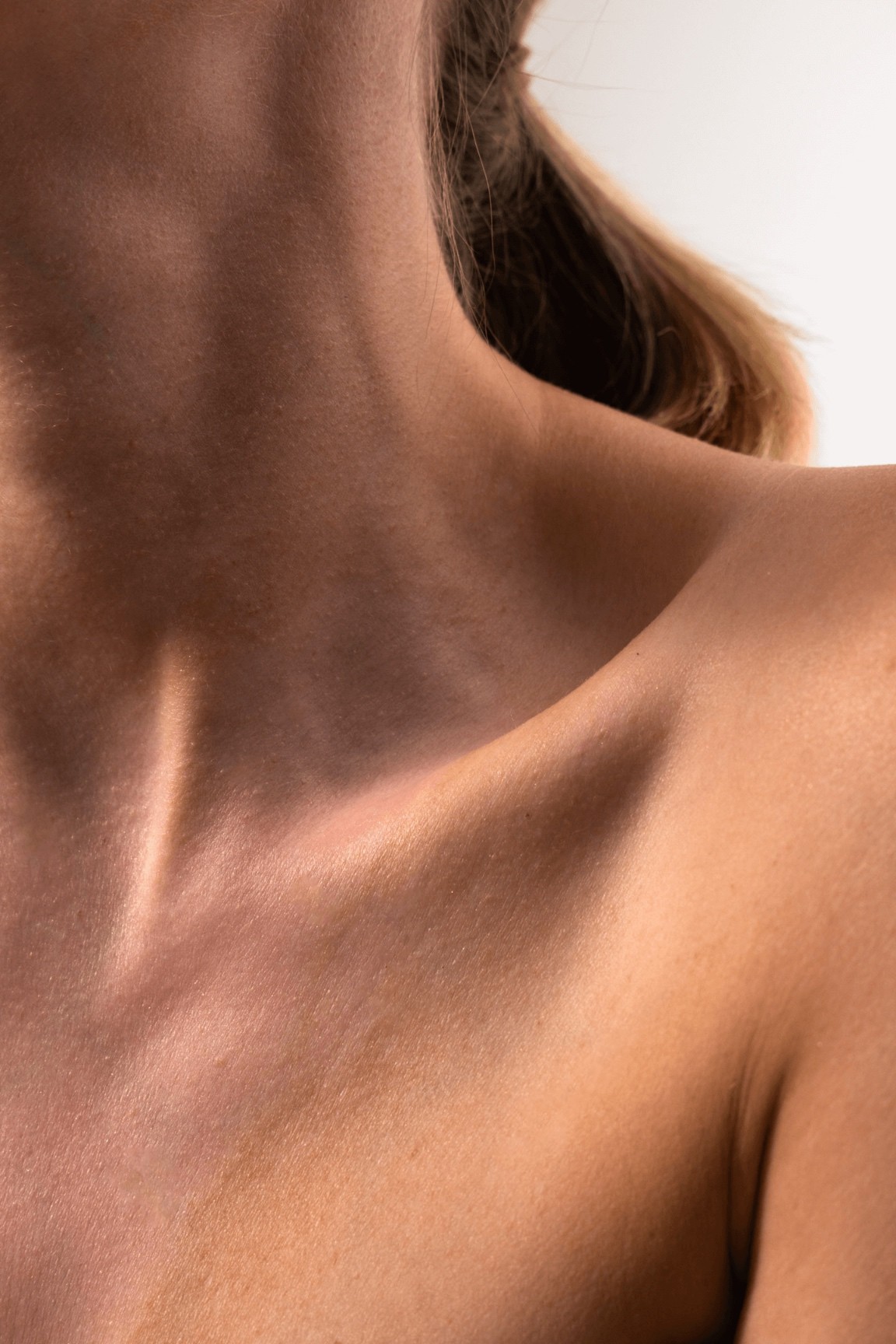 Sesja Skin Mission – detal skóry szyi i dekoltu