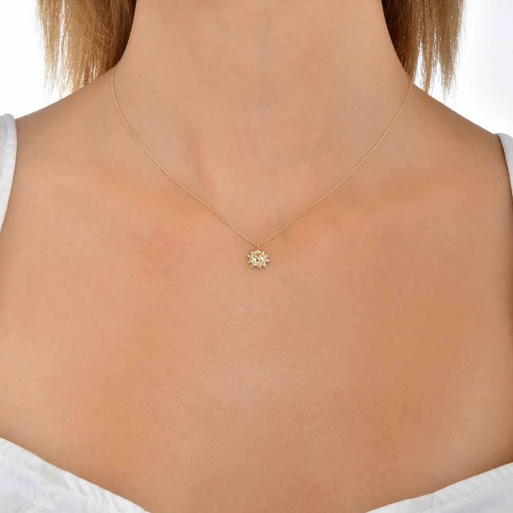 Güneş Figürlü 14 Ayar Altın Kolye - Zarif ve Şık Tasarım