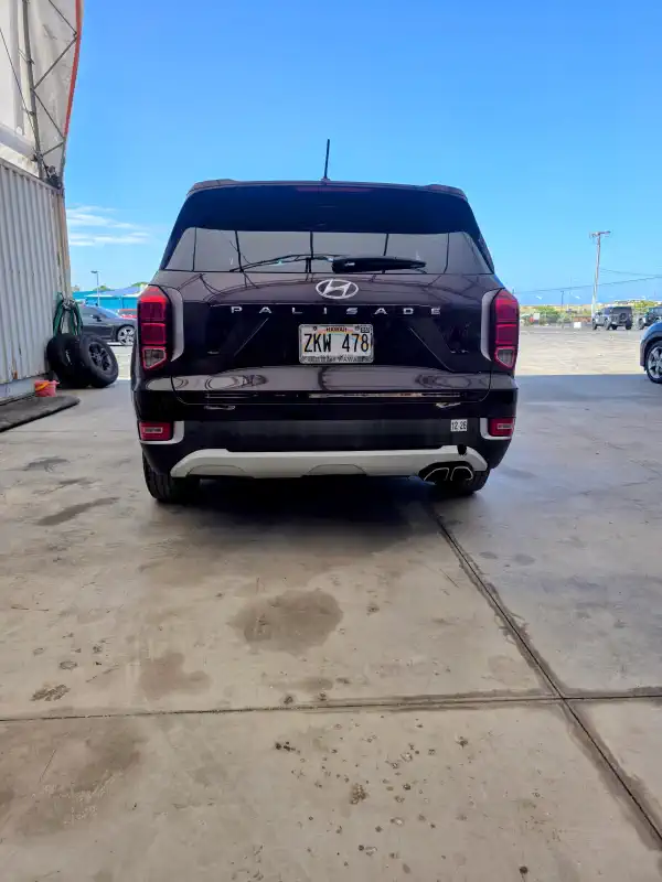 Plum 8 Seater Hyundai Palisade for rent in Kona Big Island Hawaii