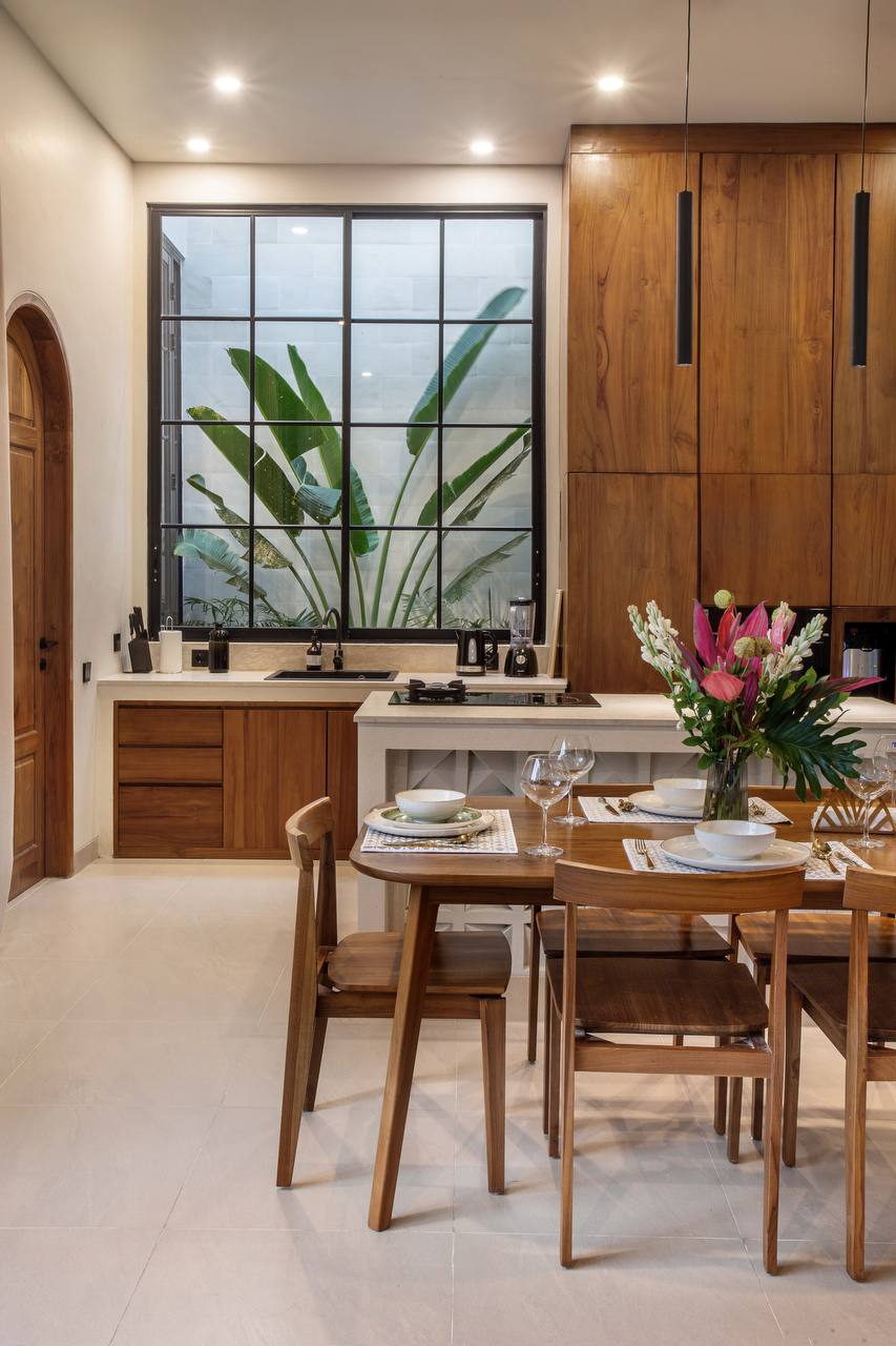 A modern 2-bedroom villa within walking distance of Cemagi Beach