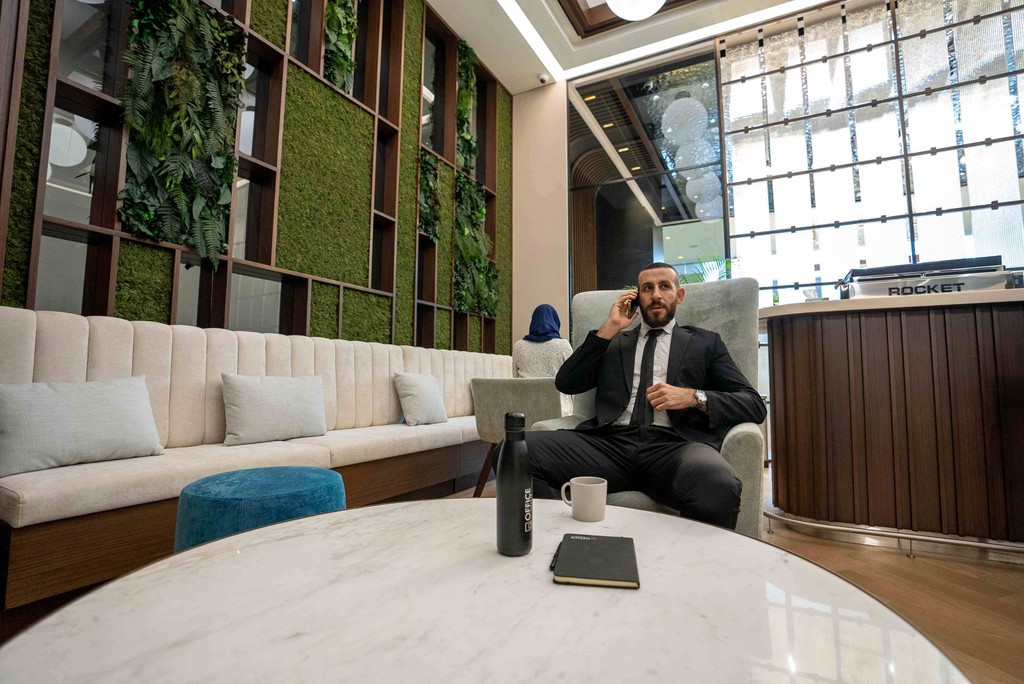 Ergonomic furniture and noise reduction workspaces in productive virtual offices abu dhabi environments.