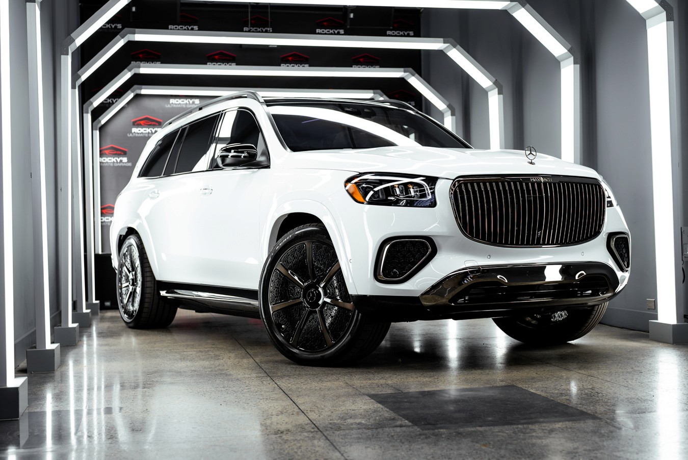 2026 Mercedes-Benz Maybach GLS 600 4MATIC, photo 12