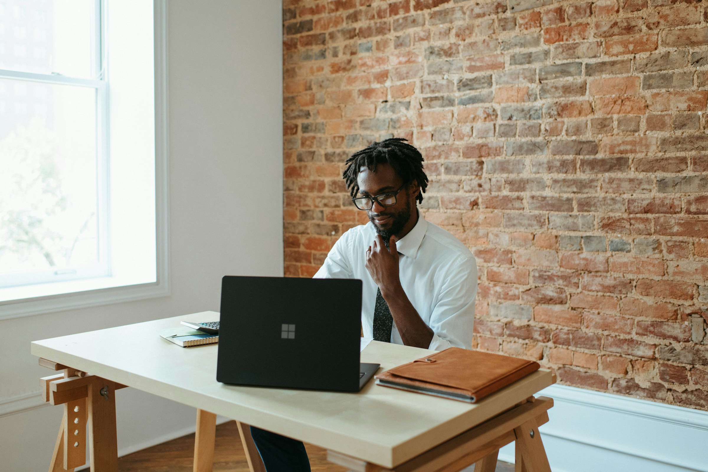 Man Thinking - Air.ai Competitors