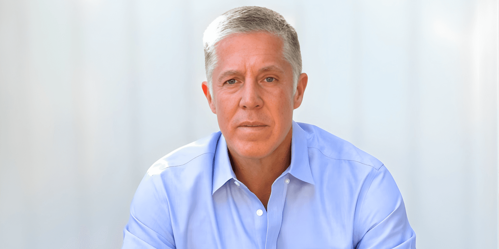 Juan Francisco Ramírez, founder of Turning Point Mindset, empowers leaders to make clear, confident decisions in high-stakes environments