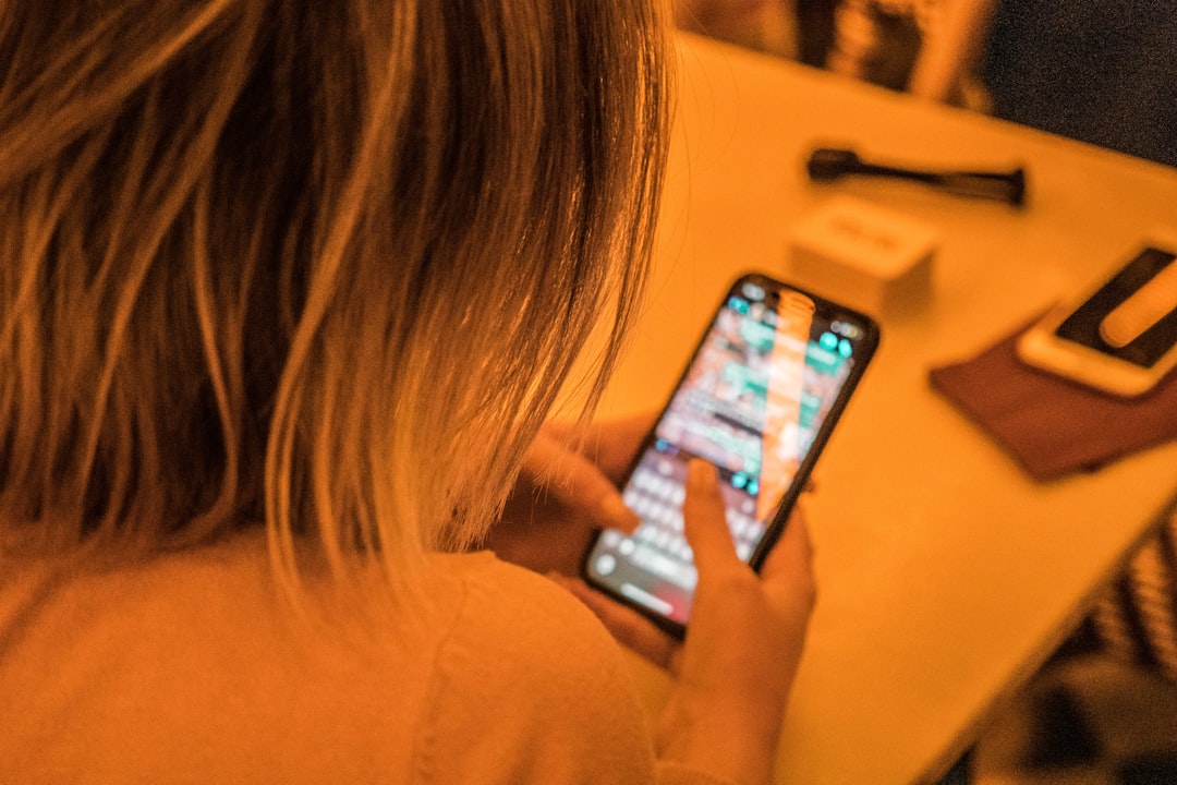 The 2025 Dating Messaging Landscape: Trends, Challenges & Opportunities