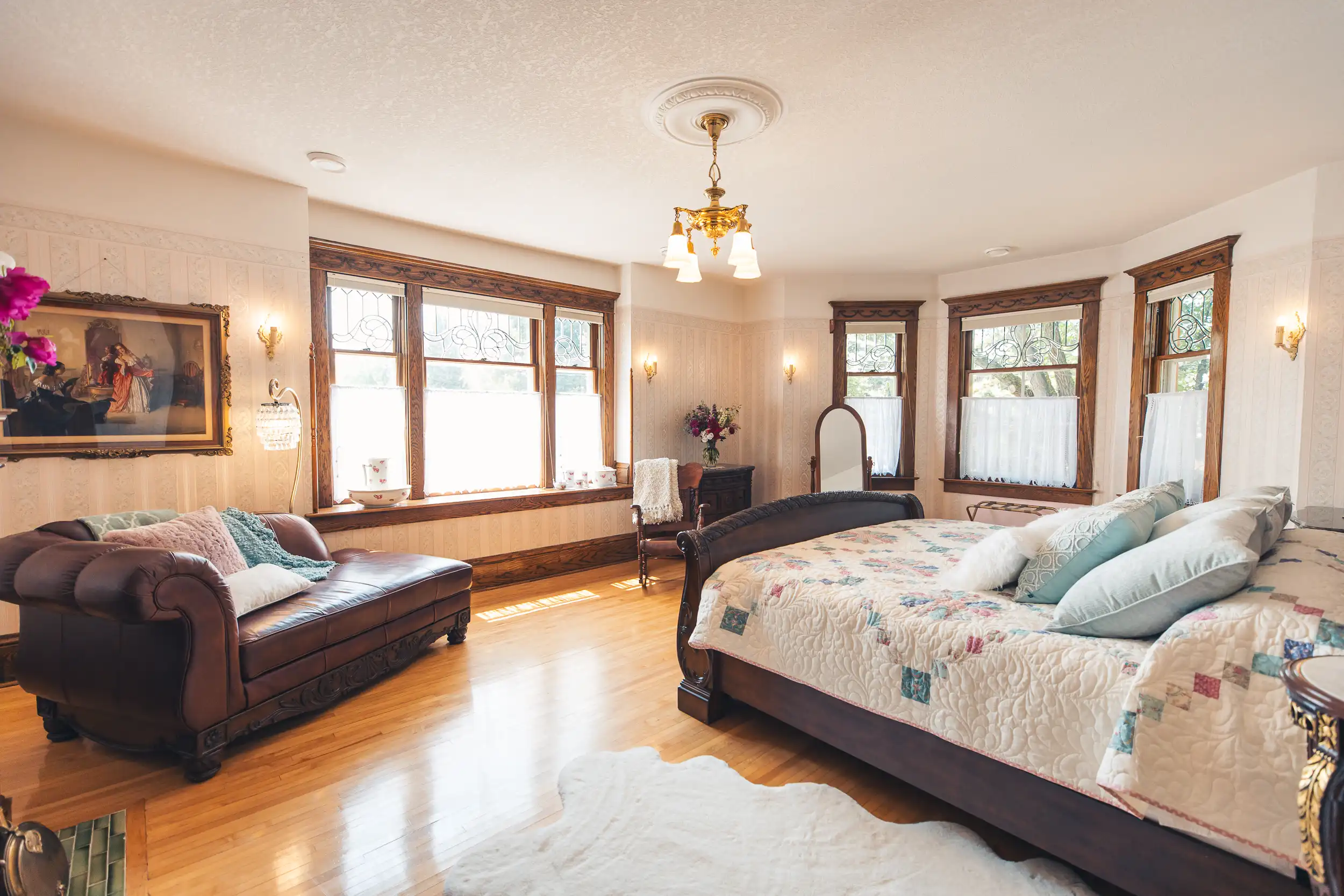 Bed 1 - Lady's Bedroom
