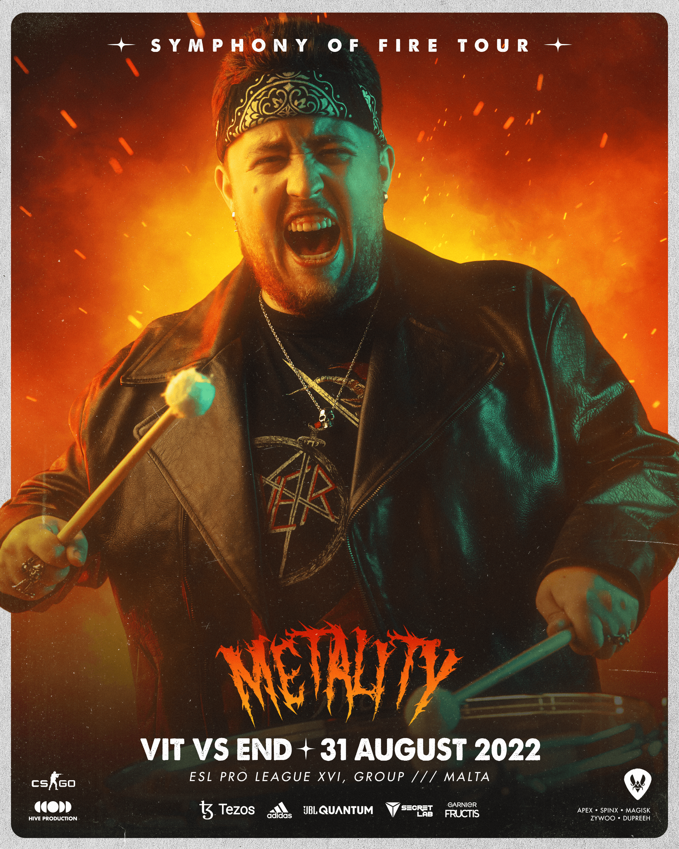 Visuel du projet Metality : Un homme jouant de la batterie sur un fond rouge et orange évoquant le feu, dans le style d'une affiche de concert rock, logo Metality en lettres rouges et orange flamboyantes, puis en blanc "VIT contre FNC * 2 SEPT 2022", logos des sponsors en blanc en dessous, titre de l'affiche en blanc en haut "Symphony on fire tour"