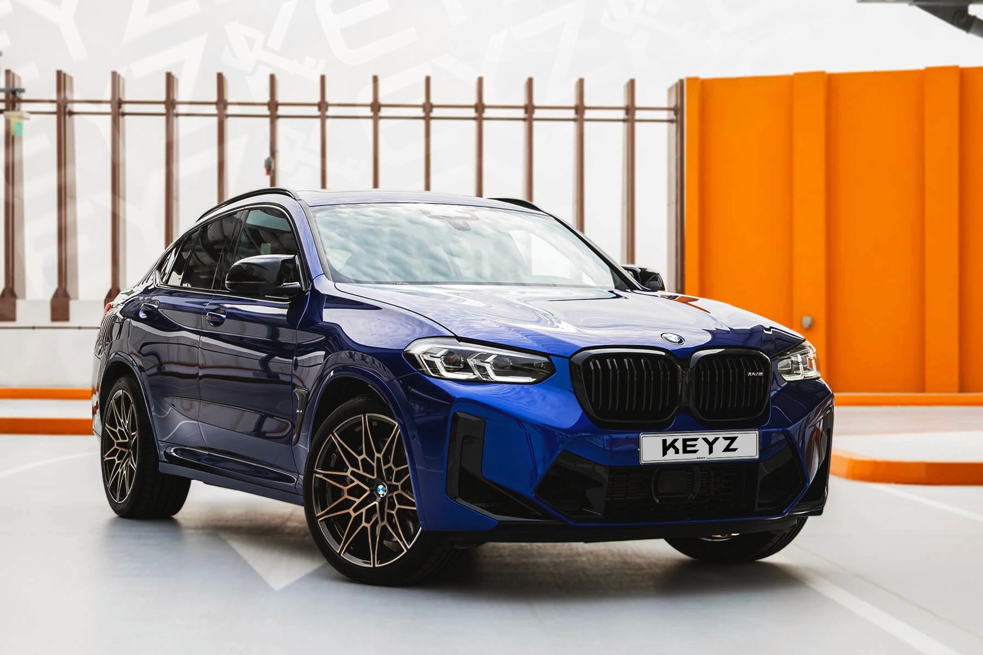 Vue extérieure BMW X4M Competition Bleu – Location SUV à Dubaï | Keyz Rent