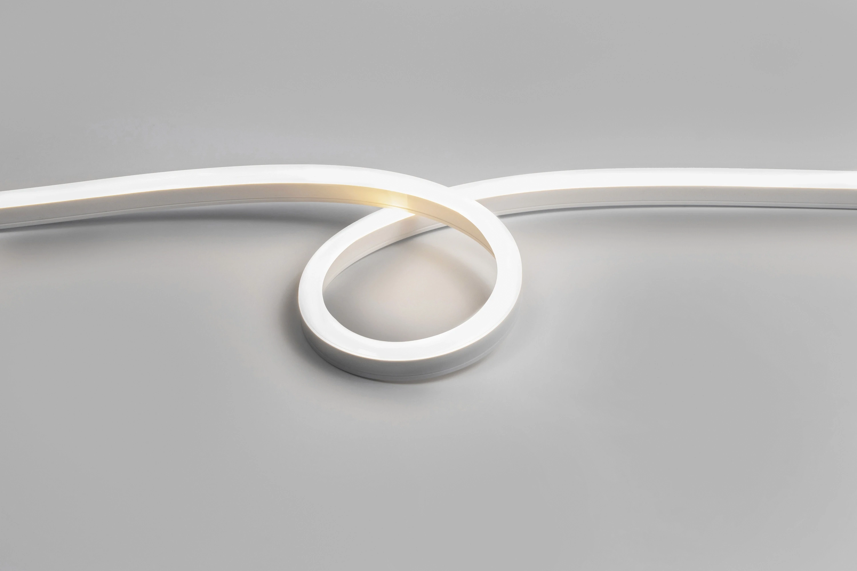 Taśma LED COB 8 mm 24 V emitująca jednolitą linię światła