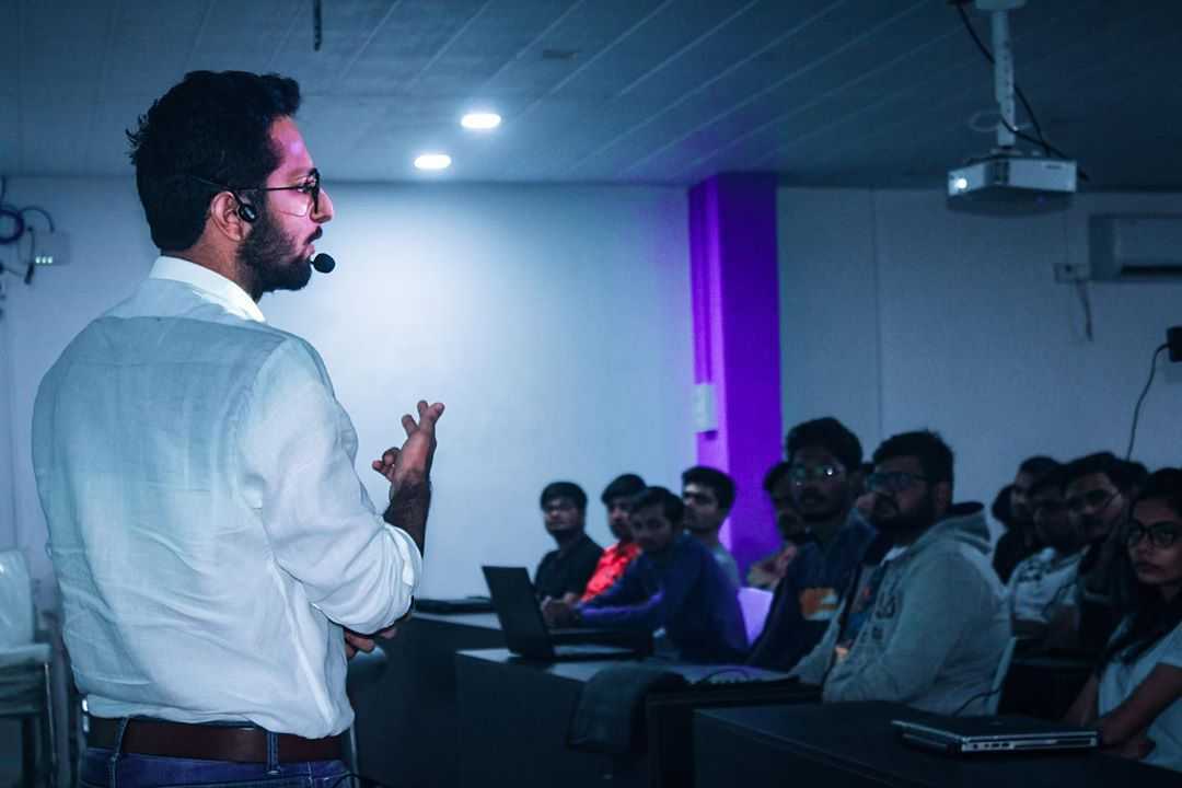 Hiten Rajgor giving speech to students