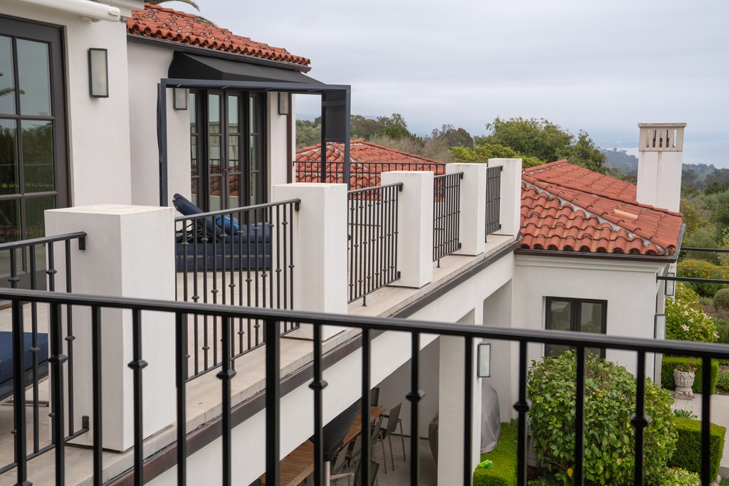 Image of modern living room