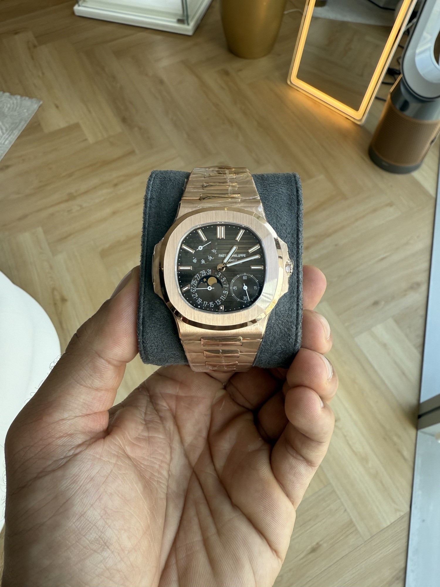 Patek Philippe Nautilus 5712/1R-001