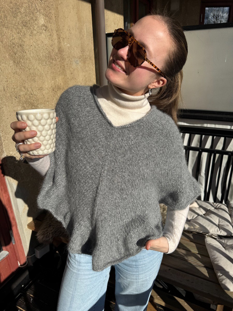 Oslo Poncho knitting pattern, photo 2