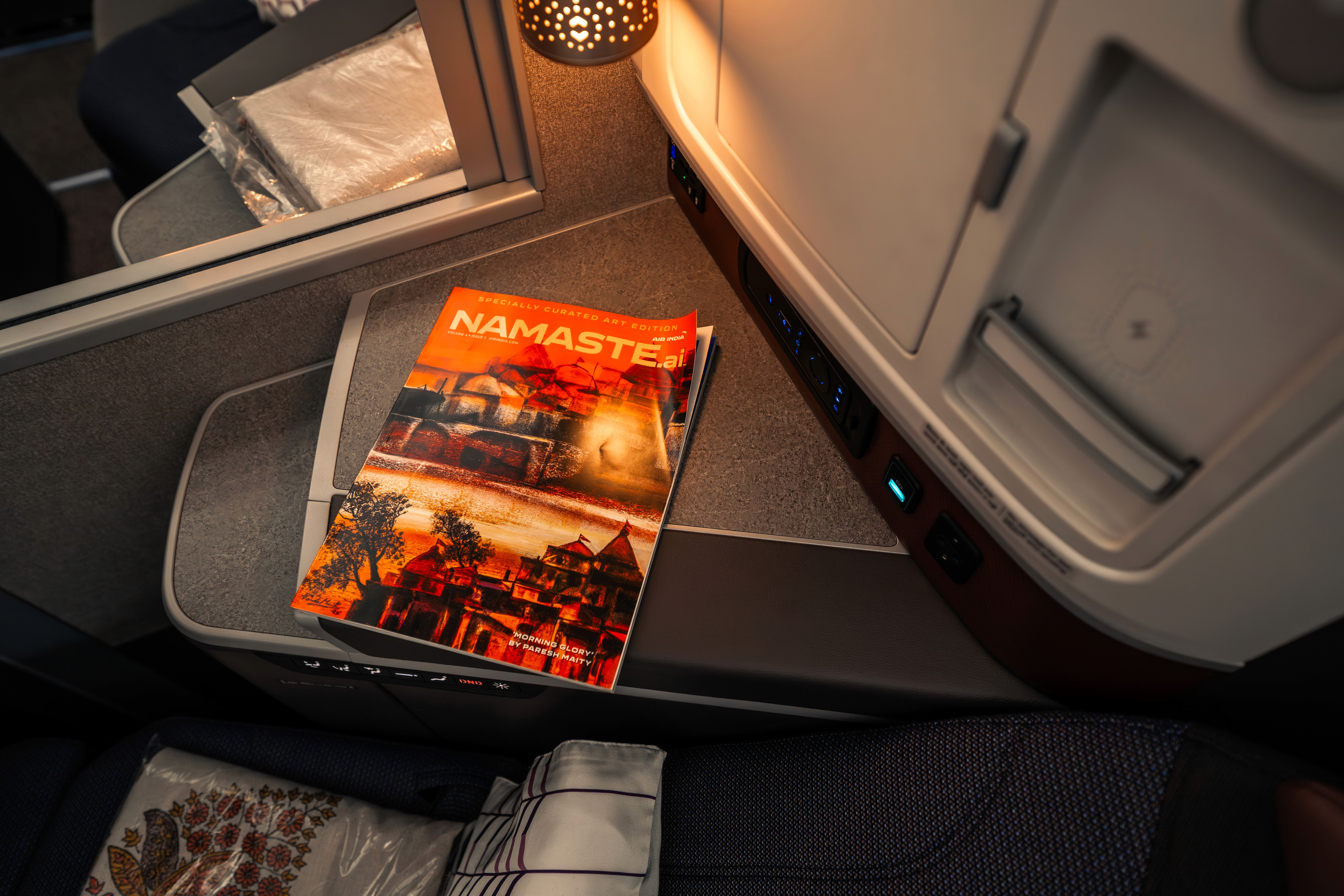 man wearing brown knit crew-neck sweater