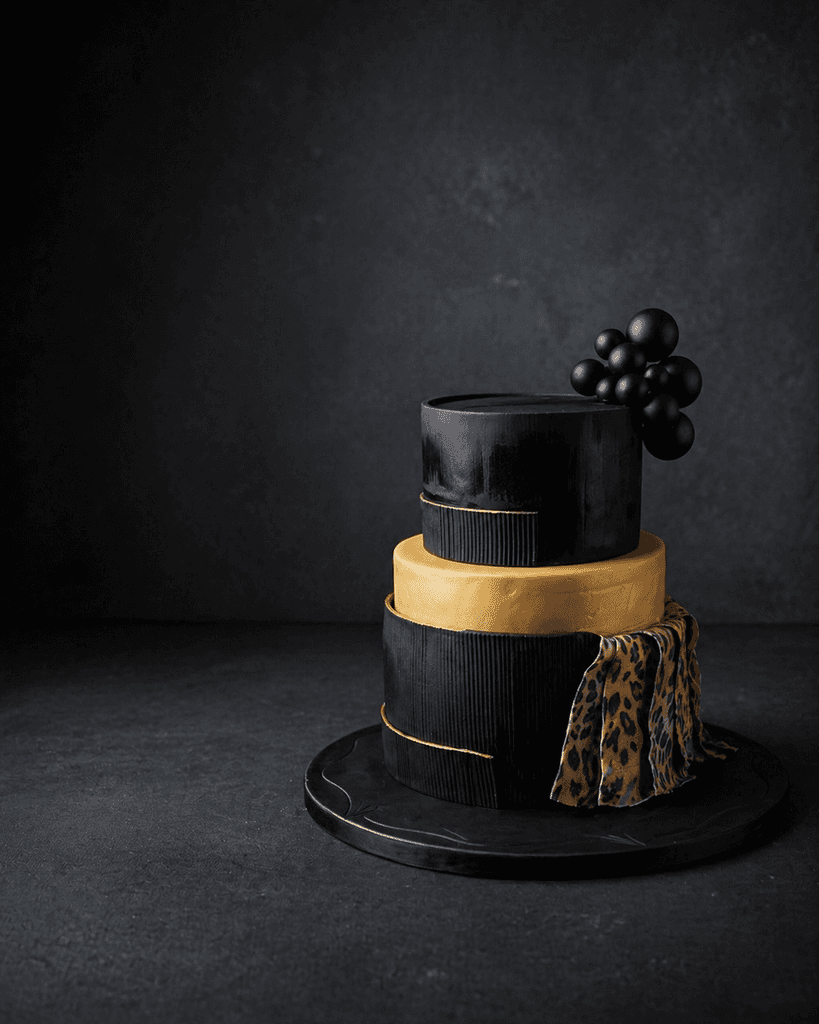 Black-Gold-Cake-Leopard