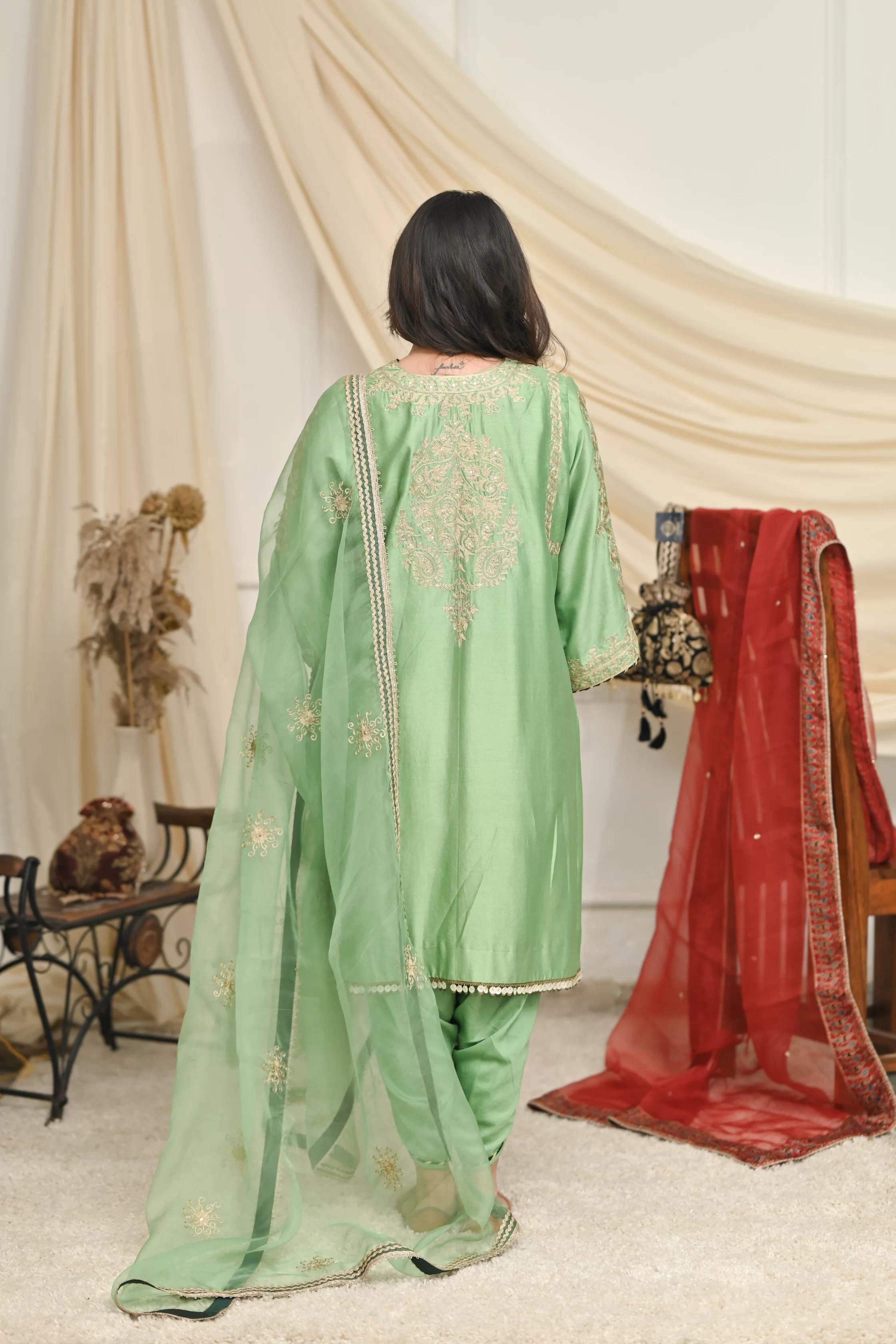 Elegant Green Embroidered Silk Suit 4