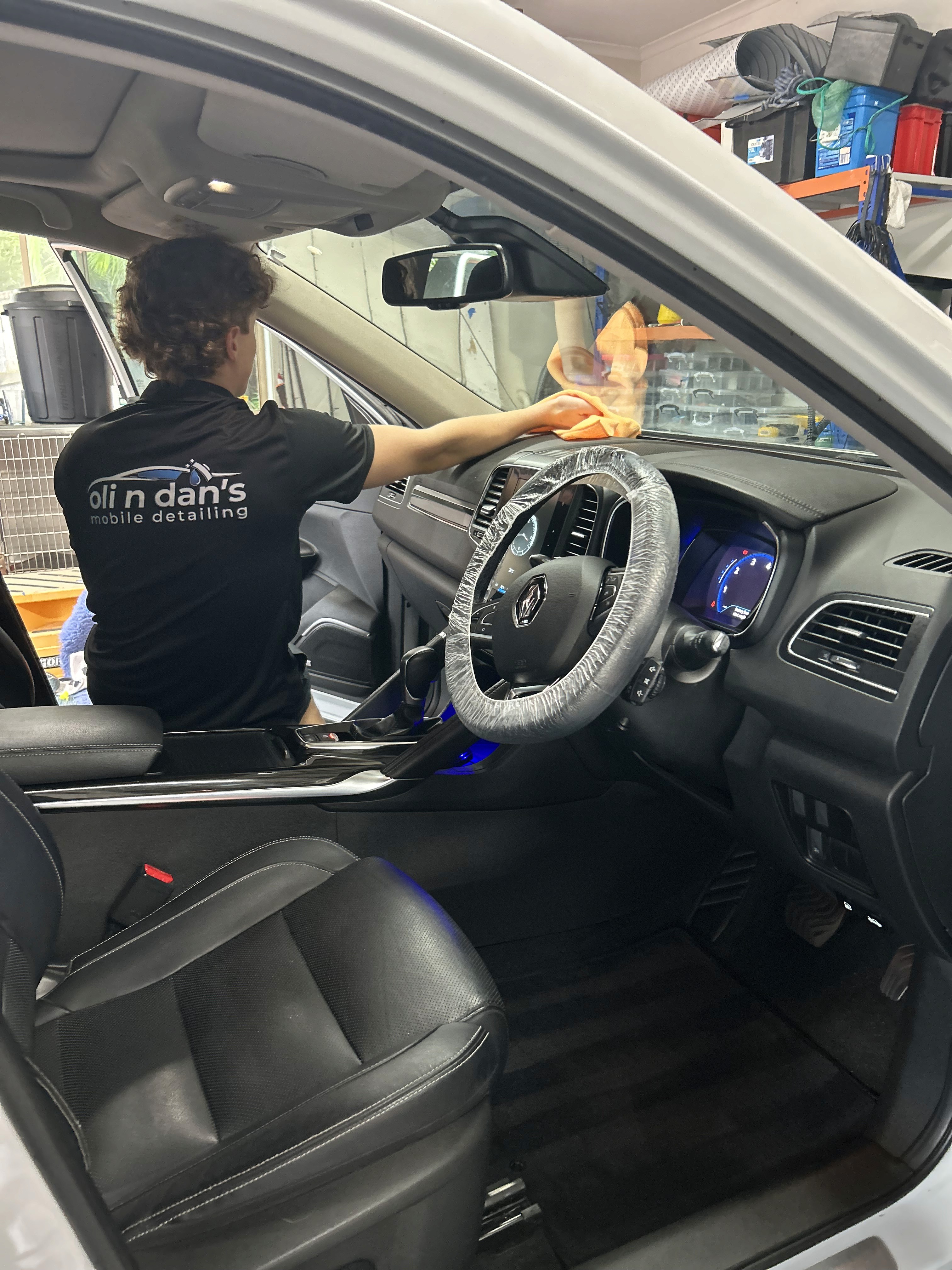 Coach explaining stuff to an athlete